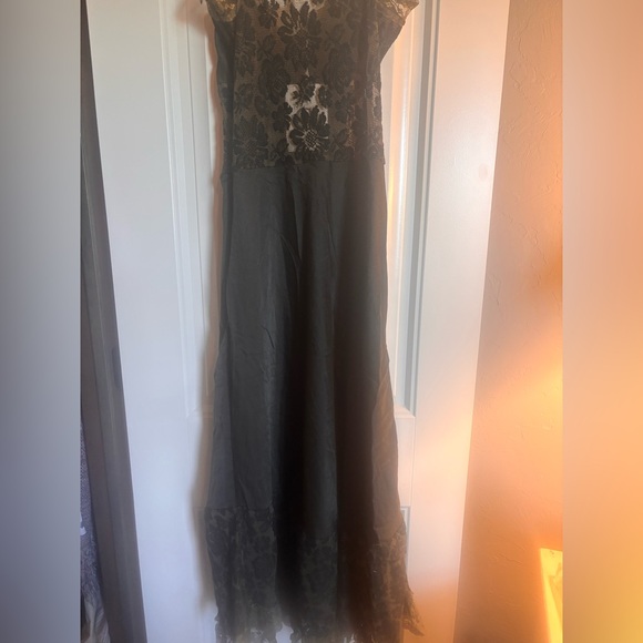 Silk and lace Chasing Unicorns dress - Picture 3 of 4